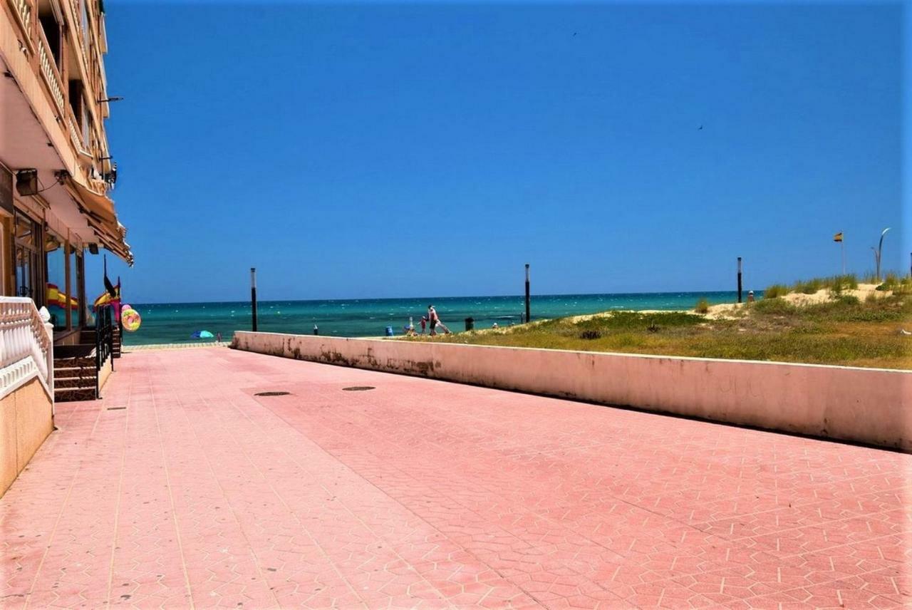 34 Retro Beach House - Alicante Real Estate Torrevieja Extérieur photo